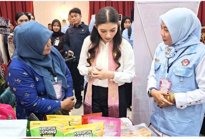 Kerupuk Lomang UMMI Khas Kuok Curi Perhatian
